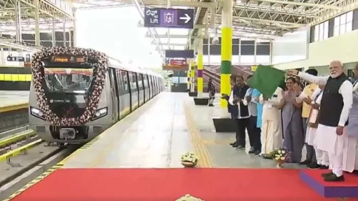 लंबे इंतजार का सुखद अंत: पीएम मोदी ने बेंगलुरु मेट्रो येलो लाइन को दी सौगात, वंदे भारत ने बेलगावी को जोड़ा